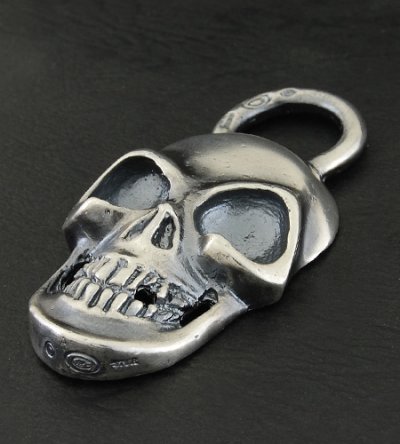 Photo4: Giant Skull With Loop Pendant