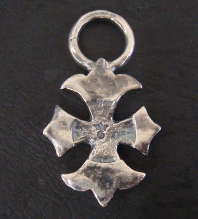 Photo2: Gothic Cross Pendant