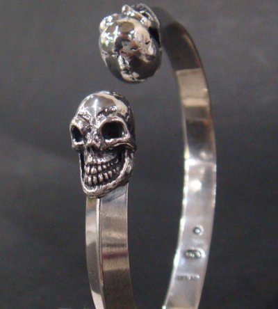 Photo3: Half Skull Triangle Wire Bangle