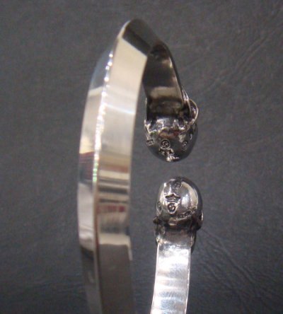 Photo4: Skull Triangle Wire Bangle