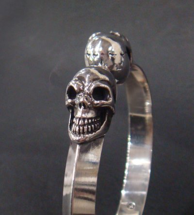 Photo2: Skull Triangle Wire Bangle