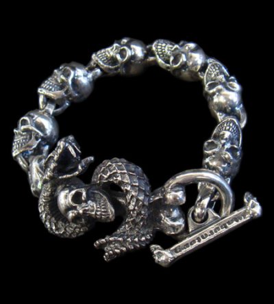 Photo1: Skull On Snake With Skulls Links Bracelet