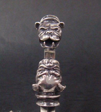 Photo3: Old Bulldog With Bolo Neck Triangle Wire Bangle