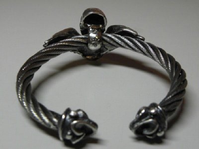 Photo5: Wing Skull With Roller Tip Wire Bangle