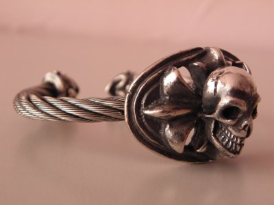 Photo3: Skull On Cross Oval With Roller Tip Wire Bangle