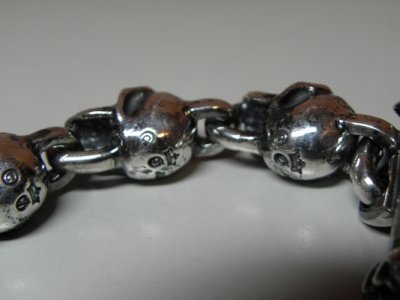 Photo5: Skull On Snake With Skulls Links Bracelet