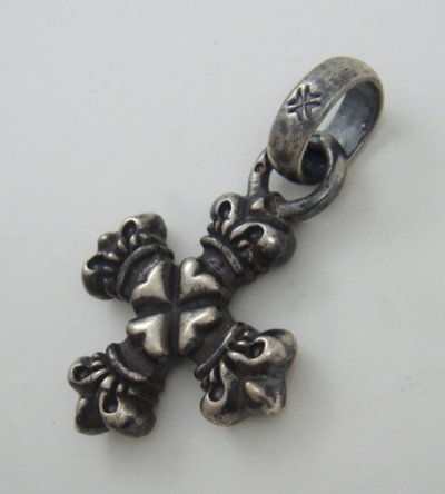 Photo3: Quarter 4 Heart Crown Short Cross With H.W.O Pendant