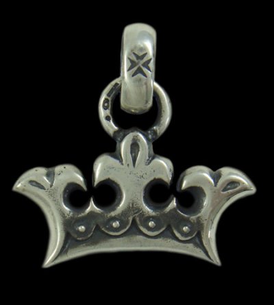 Photo1: Large Crown With H.W.O  Pendant