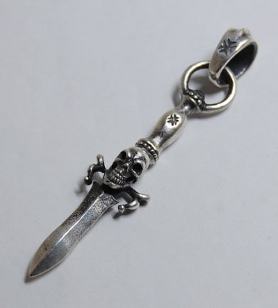 Photo2: Quarter Dagger With Skull Pendant With H.W.O