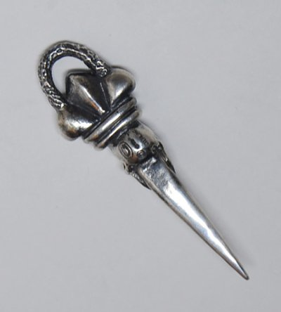 Photo4: Skull Crown Dagger With Chiseled Loop Pendant