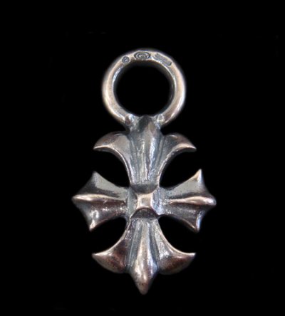 Photo1: Gothic Cross Pendant