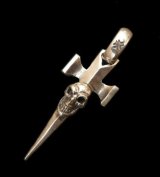 Half Single Skull Dagger Square Bottom & H.W.O Pendant