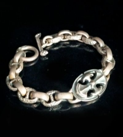 Photo1: Quarter Battle-Ax Oval With H.W.O & Chiseled Anchor Links Bracelet