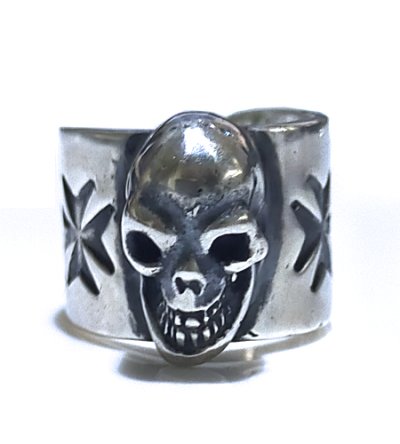 Photo2: Skull On Maltese Cross Ear Cuff