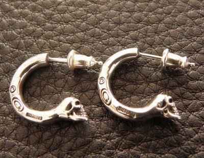 Photo2: Phantom T-bar Skull On Round Bar Pierce