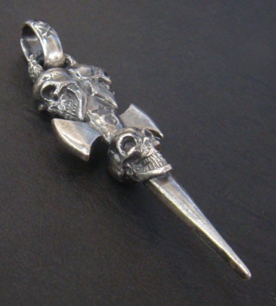 Photo4: Triple Skull Dagger With Chiseled Loop Pendant