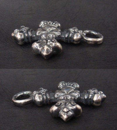 Photo5: Half 4Heart Crown Short Cross Pendant