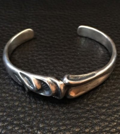 Photo2: Gothic Bangle