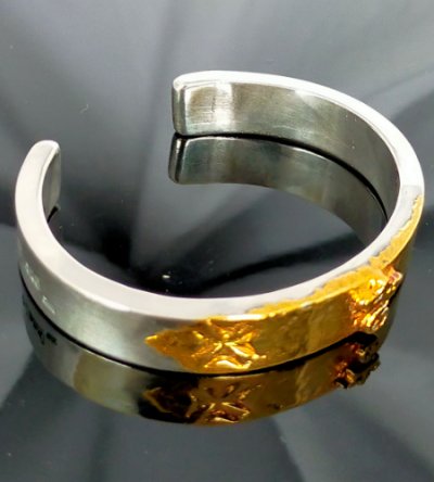 Photo2: Gaborartory Pure Gold Wrap On Raised G&Crown Flat Bar Bangle 10mm Bold