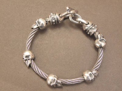 Photo2: Quarter 5Skulls with stud bolo neck cable wire bracelet