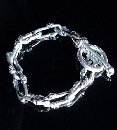 Photo2: Double Skull Long Small Oval Links Bracelet