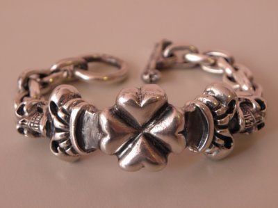 Photo3: 2Skull On 4Heart Crown & Chain Links Bracelet