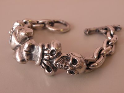 Photo2: 2Skull On 4Heart Crown & Chain Links Bracelet