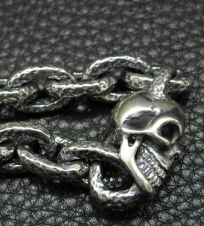 Photo2: Single Skull With Textured Small Oval Chain Links Bracelet