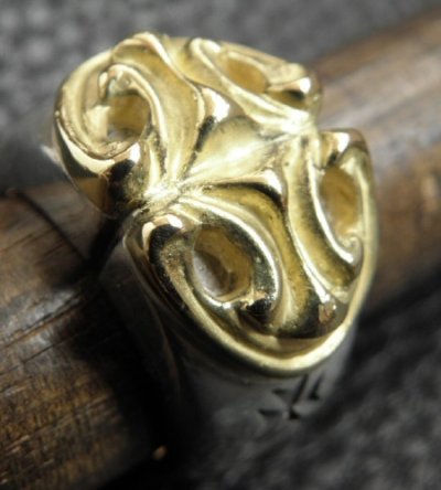 Photo2: 18k Gold Sculpted Oval On Ring