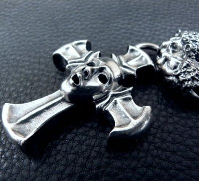 Photo2: Half Face On Battle-Ax Cross With 2 Lions Bride Leather Necklace