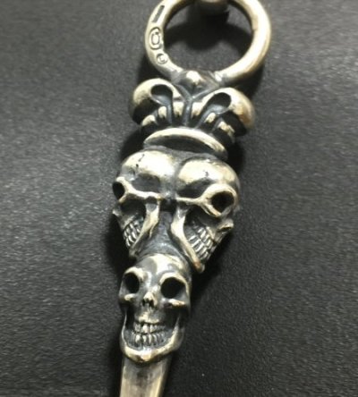 Photo2: Triple Skull With Crown Dagger Pendant