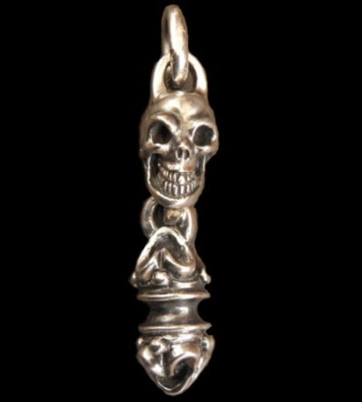 Photo1: Single Skull With Roller Pendant