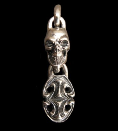 Photo1: Single Skull With Sculpted Oval Pendant