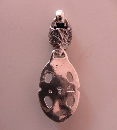 Photo4: Lion & Sculpted Oval On Skull Pendant