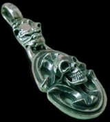 Old Bulldog & Sculpted Oval On Skull Pendant