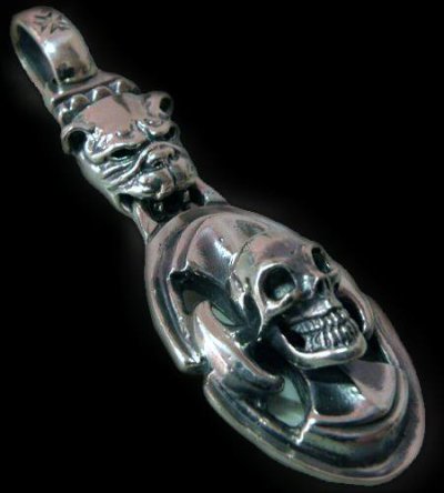 Photo1: Old Bulldog & Battle-Ax On Skull Pendant