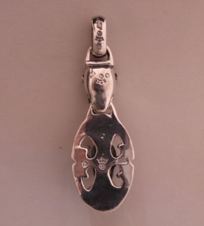 Photo4: Bulldog & Battle-Ax On Skull Pendant