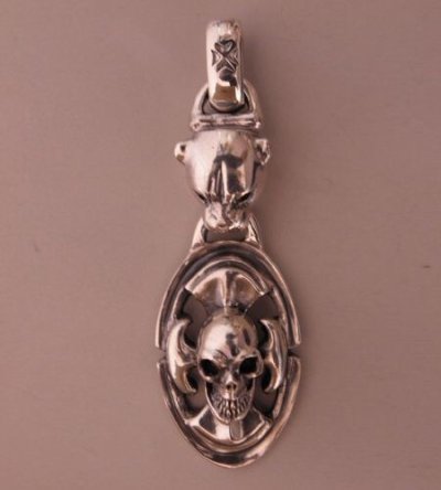 Photo5: Panther & Battle-Ax On Skull Pendant