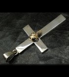 More Photo2: 10k Skull On Plain Cross Pendant (Small)