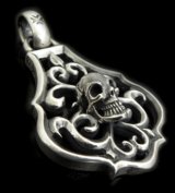 Skull On Arabesque Pendant