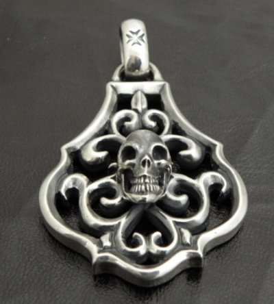 Photo5: Skull On Arabesque Pendant