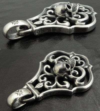 Photo3: Skull On Arabesque Pendant