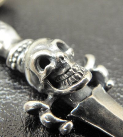 Photo2: One third Skull On Dagger Pendant With H.W.O