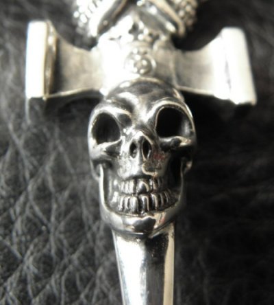 Photo2: Half Triple Skull Dagger Square Bottom & H.W.O Pendant