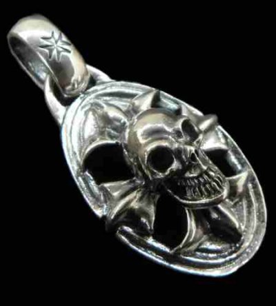 Photo1: Skull On Cross Oval With H.W.O Pendant