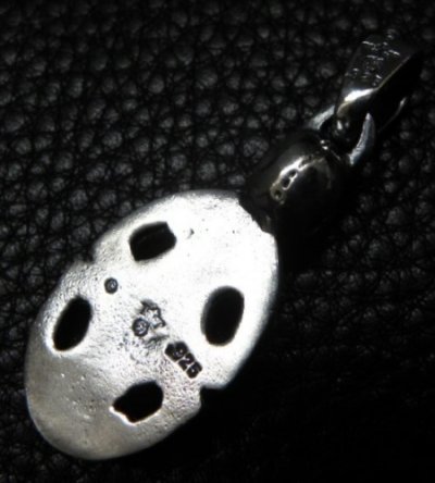 Photo2: Quarter Skull On Top Sculpted Oval With Classic H.W.O Pendant