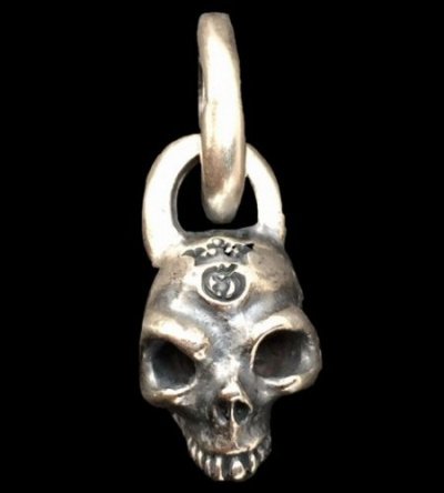 Photo1: Single Skull Without Jaw Pendant