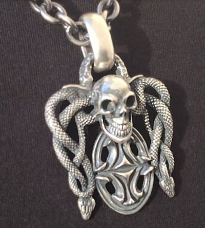 Photo2: Skull On Snake Buckle With Sculpted Oval Pendant