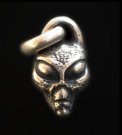 Photo1: Alien Pendant