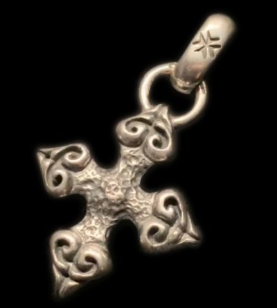 Photo1: Quarter 4 Heart Chiseled Short Cross With H.W.O Pendant